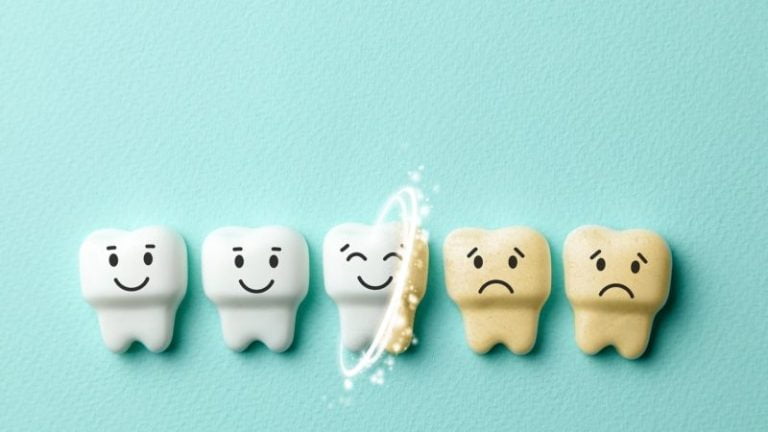 ۱۱ تا از بهترین و ایمن ترین راه ها برای سفید کردن دندان ها